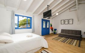 Charmoso studio beira Lagoa da Conceição JHG1733